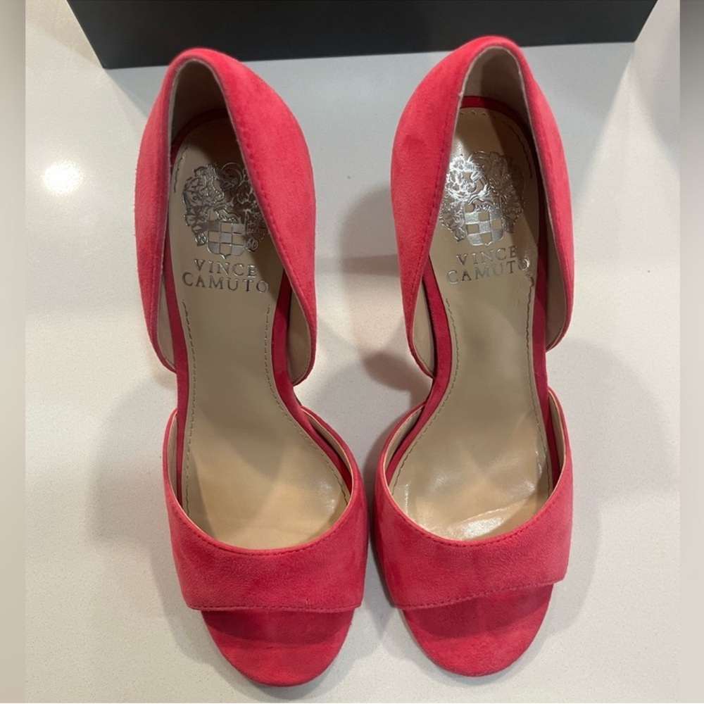 Vince Camuto Heels - Picture 9 of 11
